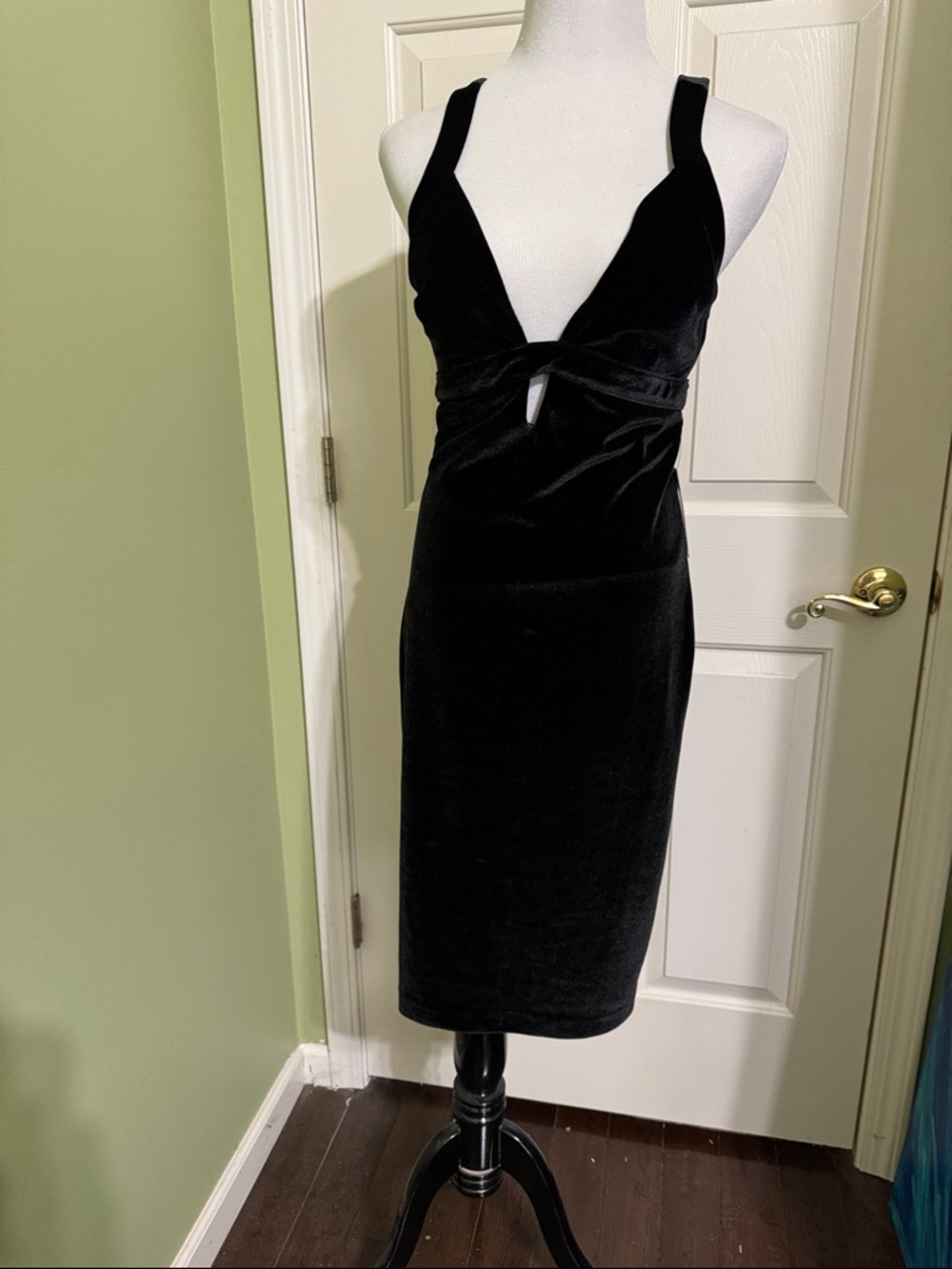 Express Black Velvet Keyhole -Front Midi Dress